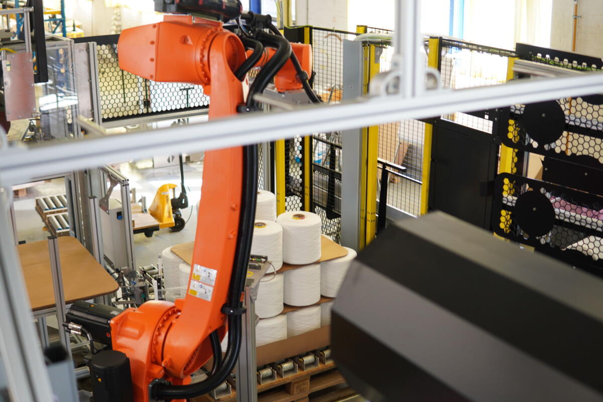 KR1 cell quality control robot knotting